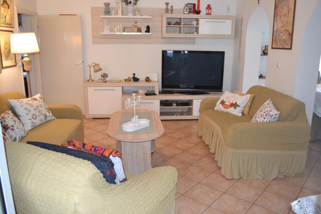 Apartments Lucija Srima Bagian luar foto