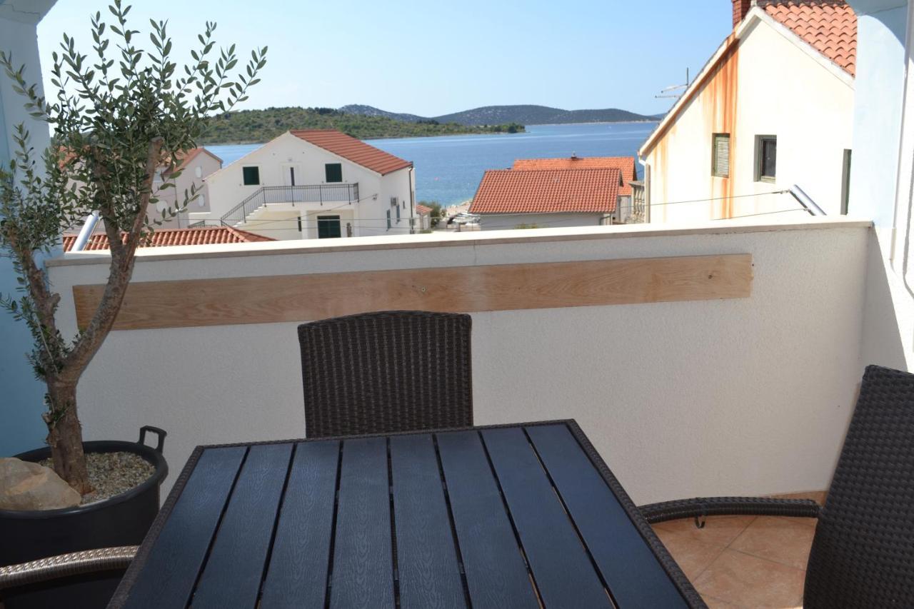 Apartments Lucija Srima Bagian luar foto