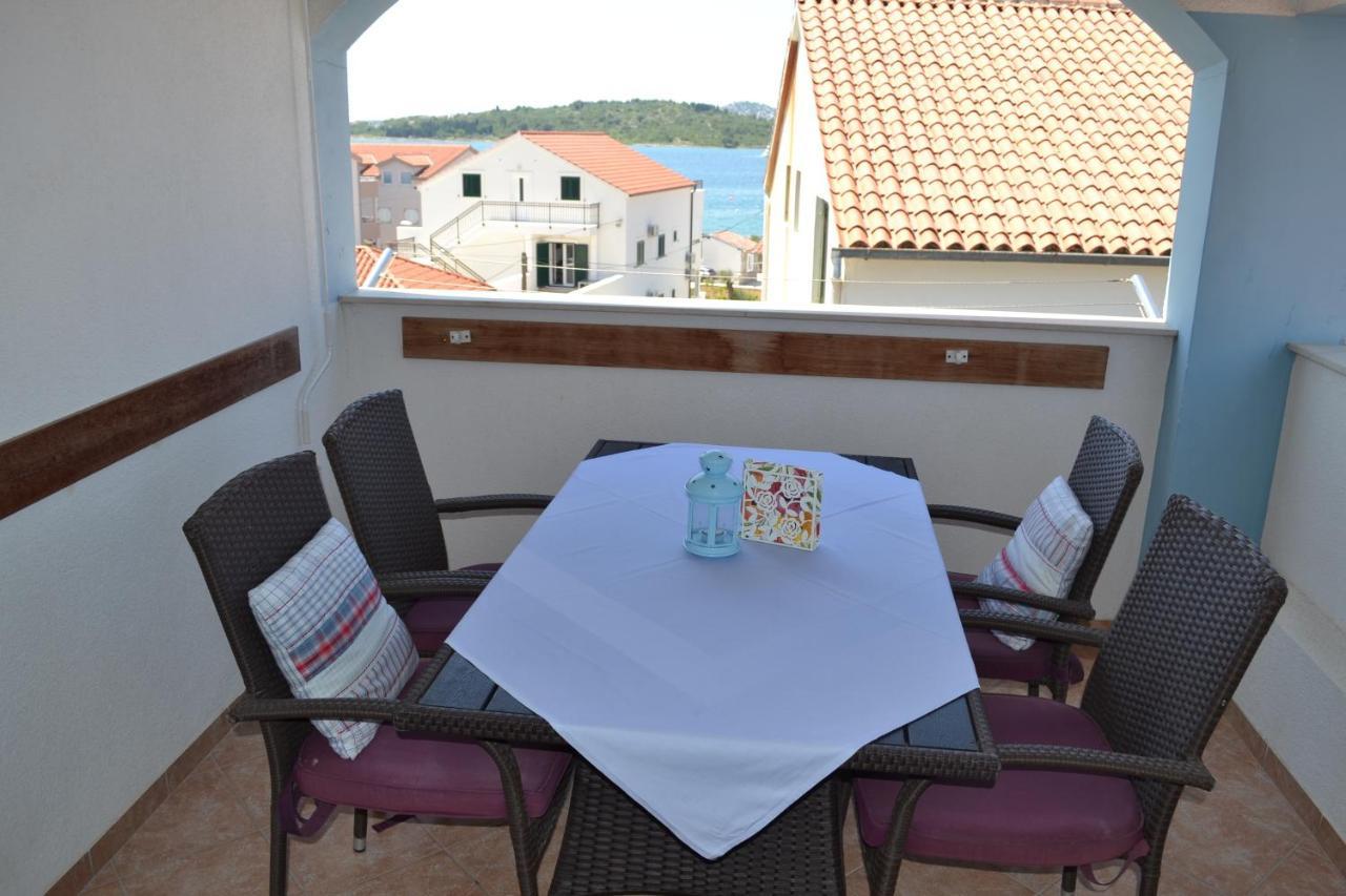 Apartments Lucija Srima Bagian luar foto