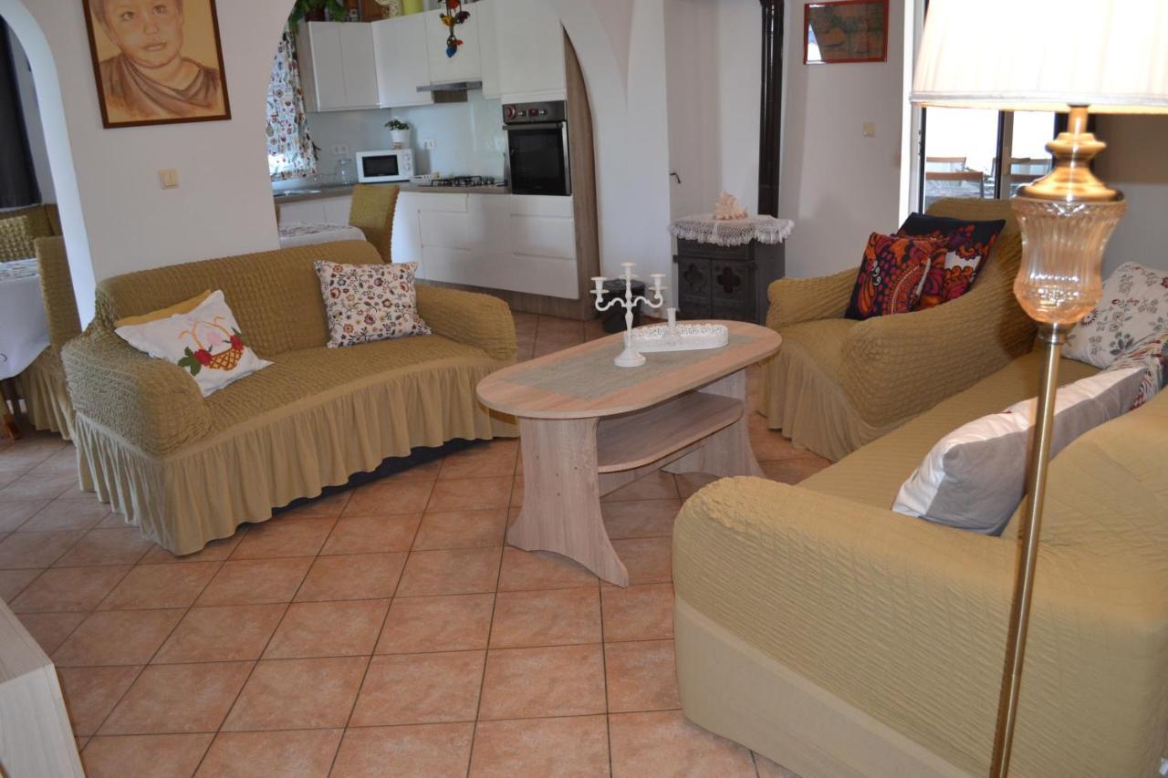 Apartments Lucija Srima Bagian luar foto