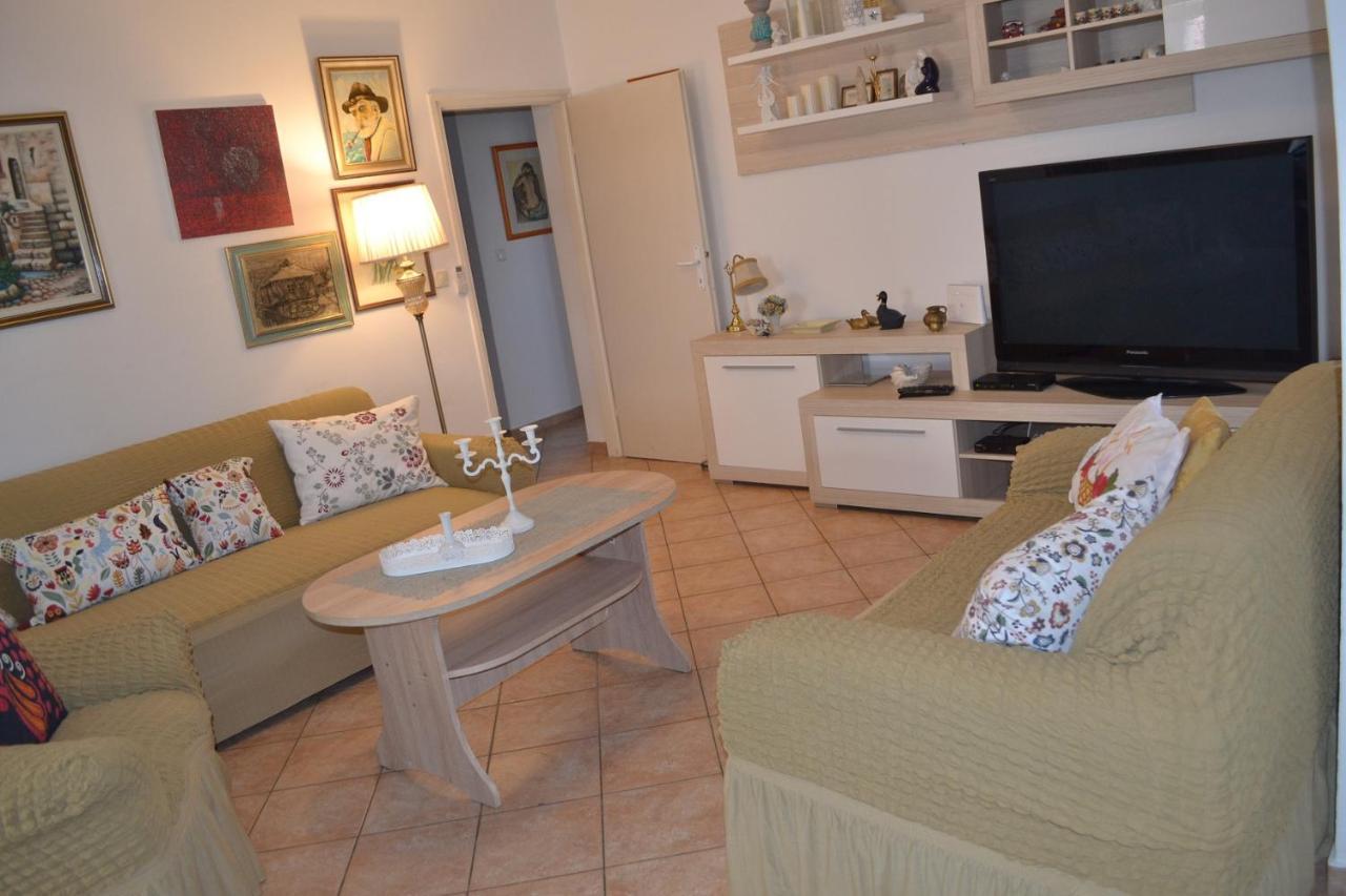 Apartments Lucija Srima Bagian luar foto